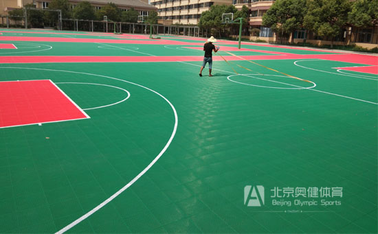 懸浮地板籃球場(chǎng)劃線(xiàn)