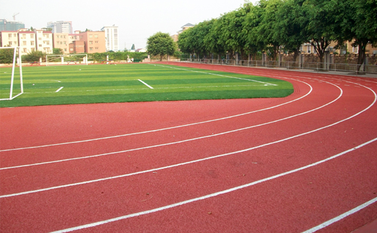 學(xué)校操場塑膠跑道圖片1