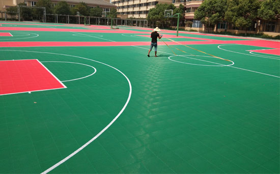 學(xué)校4片懸浮地板籃球場(chǎng)圖片